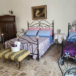 Casa Di Nonna Signorina Bed and breakfast